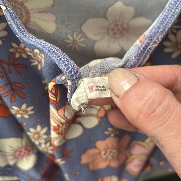 Lush Medium Sized Bodysuit with crossbody open back - Picture 4 of 6